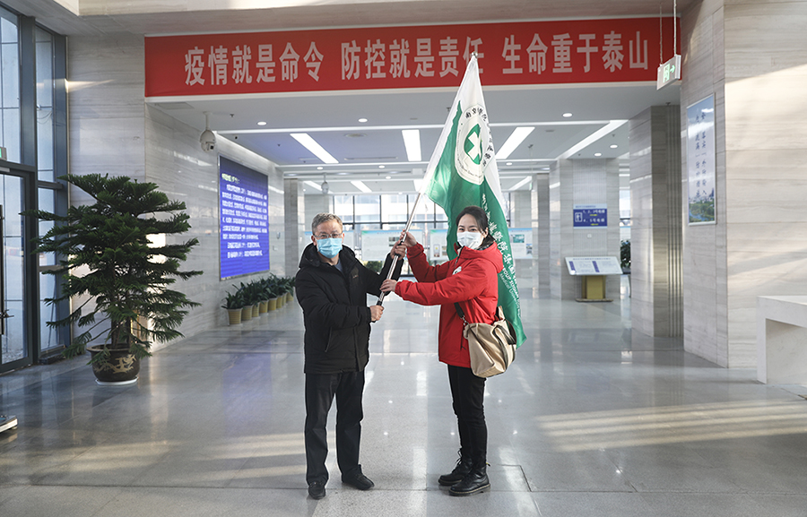 1.院感“女戰(zhàn)士”再出征.jpg